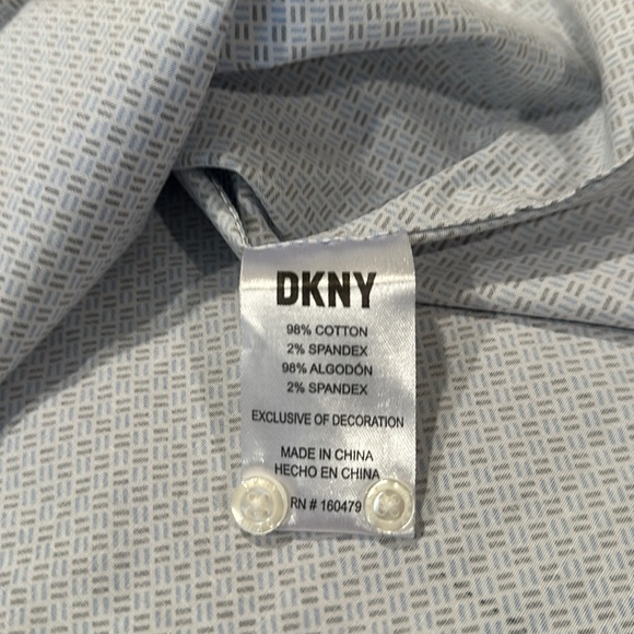 NWOT DKNY Men's Blue Patterned Dress Shirt - Picture 10 of 10